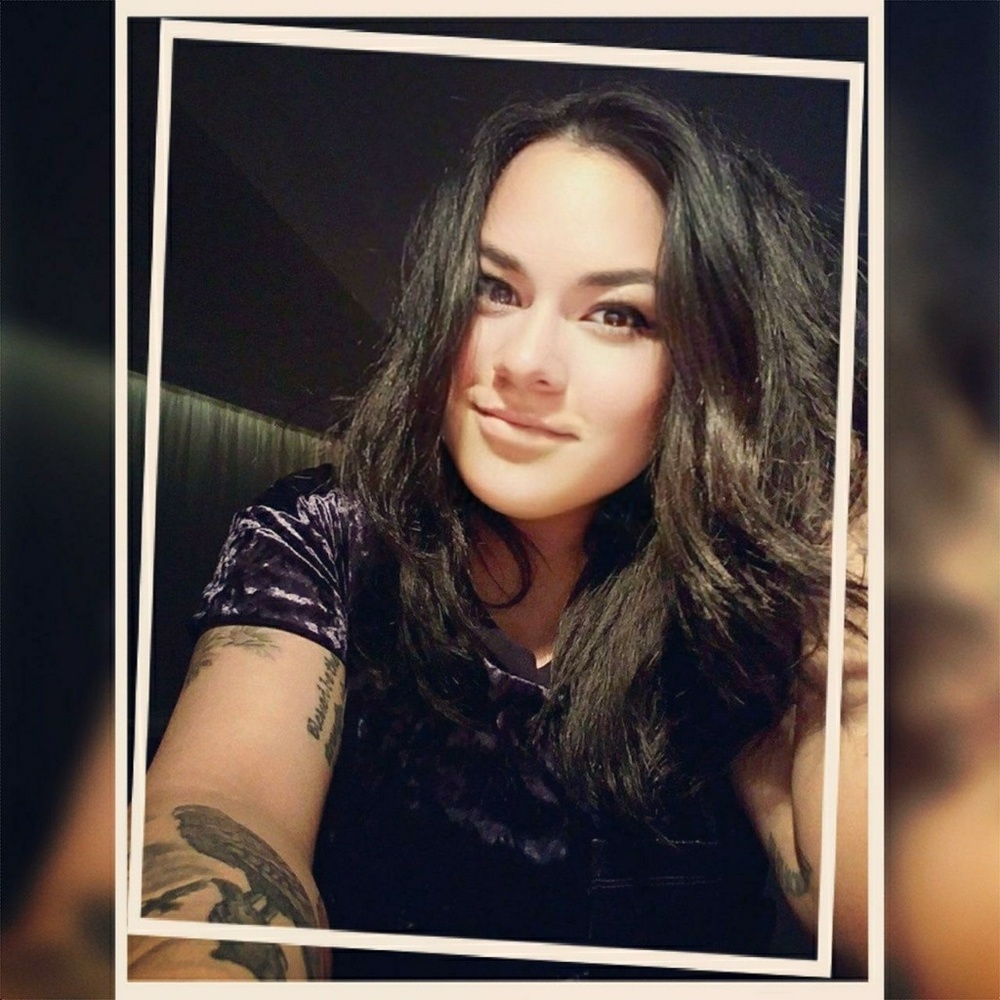 Meet your Posher, Felicia